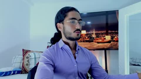 Snapshot of david_johnson372 chatting on 01-17-26, 02:27 Hey im David that loves to explore and speak their fantasies. Very open talktative and nice. Feel free to chat with me online show from 01-17-26, 02:27