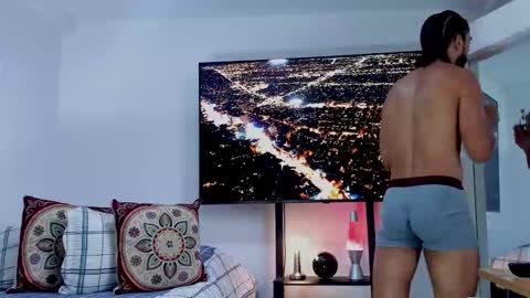 Snapshot of david_johnson372 chatting on 02-18-26, 12:01 Hey im David that loves to explore and speak their fantasies. Very open talktative and nice. Feel free to chat with me online show from 02-18-26, 12:01