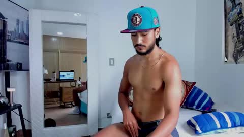 Snapshot of david_johnson372 chatting on 02-21-26, 01:34 Hey im David that loves to explore and speak their fantasies. Very open talktative and nice. Feel free to chat with me online show from 02-21-26, 01:34