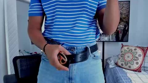 Snapshot of david_johnson372 chatting on 03-11-26, 02:34 Hey im David that loves to explore and speak their fantasies. Very open talktative and nice. Feel free to chat with me online show from 03-11-26, 02:34