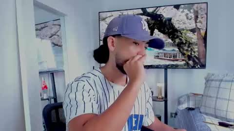 Snapshot of david_johnson372 chatting on 03-12-26, 03:07 Hey im David that loves to explore and speak their fantasies. Very open talktative and nice. Feel free to chat with me online show from 03-12-26, 03:07