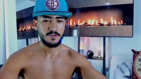 Hey im David that loves to explore and speak their fantasies. Very open talktative and nice. Feel free to chat with me online show from 07-11-26, 12:57