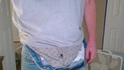 Snapshot of david_michel02 chatting on 10-26-25, 08:37 David Michel online show from 10-26-25, 08:37