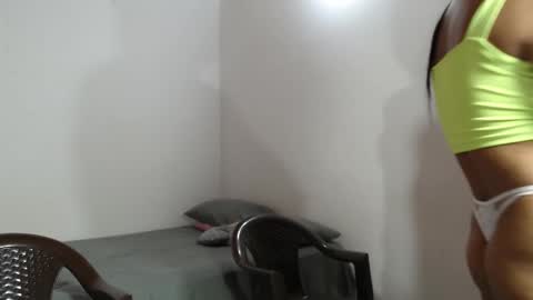 Snapshot of davidberrocal chatting on 12-15-25, 06:45 DavidSexxx777 online show from 12-15-25, 06:45