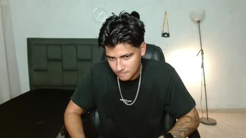 Snapshot of davidbless chatting on 06-06-26, 01:11 David Bless online show from 06-06-26, 01:11