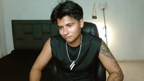 Snapshot of davidbless chatting on 06-11-26, 01:05 David Bless online show from 06-11-26, 01:05