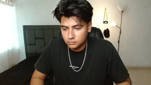 Snapshot of davidbless chatting on 06-25-26, 04:44 David Bless online show from 06-25-26, 04:44