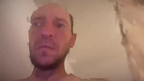 Snapshot of davidcav240 chatting on 10-19-25, 04:51 davidcav240 online show from 10-19-25, 04:51