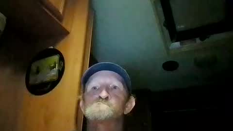 Snapshot of davidlennyd517399 chatting on 02-19-25, 10:45 David Doyle online show from 02-19-25, 10:45