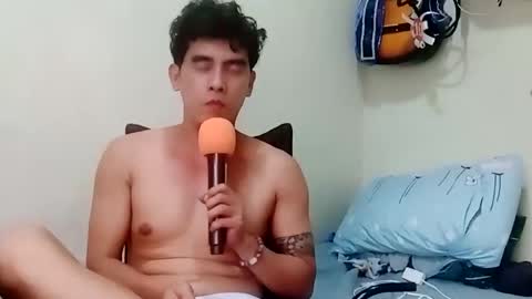 Snapshot of davidrocero chatting on 03-10-26, 08:30 davidrocero online show from 03-10-26, 08:30