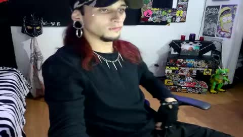 Snapshot of davidroses420 chatting on 01-07-25, 01:17 online show from 01-07-25, 01:17