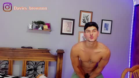 Snapshot of davies_brown chatting on 02-23-25, 08:44 Davies brown schedule 12pm to 5pm col time online show from 02-23-25, 08:44