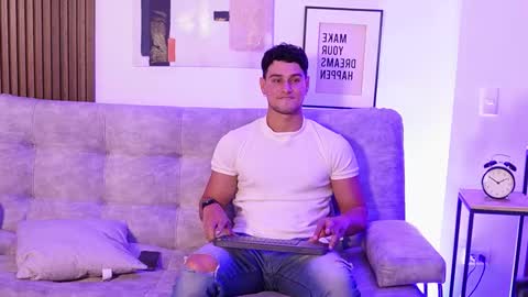 Snapshot of davies_brown chatting on 02-28-25, 09:44 Davies brown schedule 12pm to 5pm col time online show from 02-28-25, 09:44