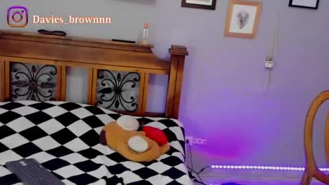 Snapshot of davies_brown chatting on 03-03-25, 12:04 Davies brown schedule 12pm to 5pm col time online show from 03-03-25, 12:04