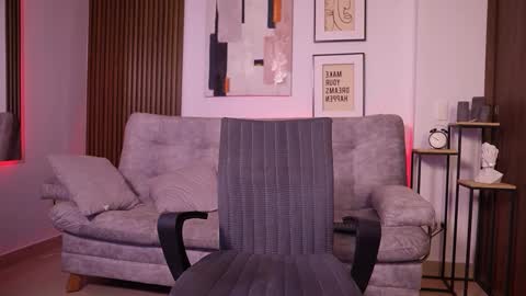 Snapshot of davies_brown chatting on 10-04-25, 09:13 Davies brown schedule 12pm to 5pm col time online show from 10-04-25, 09:13