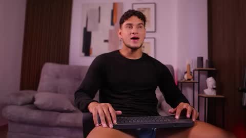 Snapshot of davies_brown chatting on 02-16-26, 06:15 Davies brown schedule 12pm to 5pm col time online show from 02-16-26, 06:15