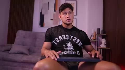 Snapshot of davies_brown chatting on 02-27-26, 08:42 Davies brown schedule 12pm to 5pm col time online show from 02-27-26, 08:42