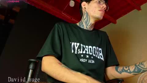 daviid_huge online show from 07-17-26, 05:47