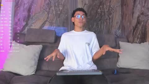 Snapshot of daviid_laid_ chatting on 03-10-26, 08:36 David online show from 03-10-26, 08:36