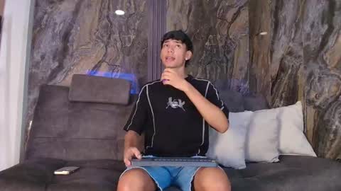 Snapshot of daviid_laid_ chatting on 03-16-26, 08:13 David online show from 03-16-26, 08:13