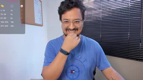 Snapshot of daviidevans chatting on 12-11-24, 08:28 David Evans online show from 12-11-24, 08:28