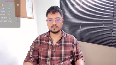 Snapshot of daviidevans chatting on 12-12-24, 04:32 David Evans online show from 12-12-24, 04:32