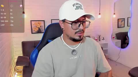 Snapshot of daviidevans chatting on 09-15-25, 04:51 David Evans online show from 09-15-25, 04:51