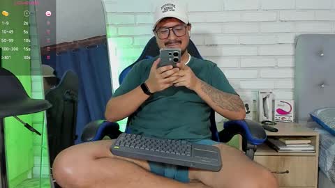 Snapshot of daviidevans chatting on 09-23-25, 10:35 David Evans online show from 09-23-25, 10:35