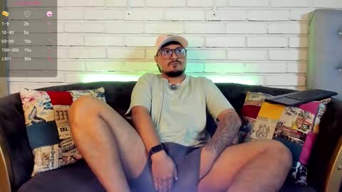 Snapshot of daviidevans chatting on 11-29-25, 08:28 David Evans online show from 11-29-25, 08:28