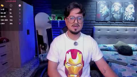 Snapshot of daviidevans chatting on 03-19-26, 02:04 David Evans online show from 03-19-26, 02:04