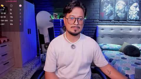 Snapshot of daviidevans chatting on 03-20-26, 02:05 David Evans online show from 03-20-26, 02:05