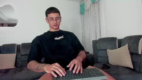 davis  instagram davis alx1 online show from 07-11-26, 12:13
