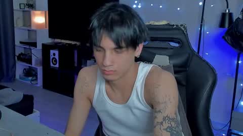 Snapshot of davisross chatting on 01-10-26, 08:54 davis online show from 01-10-26, 08:54