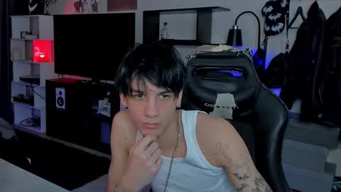 Snapshot of davisross chatting on 02-06-26, 09:18 davis online show from 02-06-26, 09:18