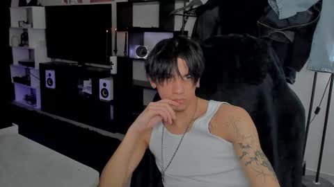 Snapshot of davisross chatting on 03-08-26, 06:23 davis online show from 03-08-26, 06:23