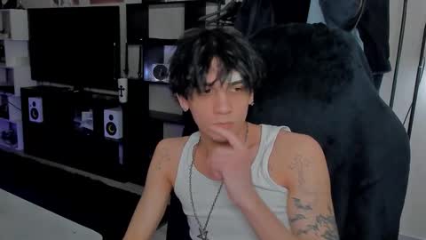 Snapshot of davisross chatting on 03-10-26, 02:16 davis online show from 03-10-26, 02:16