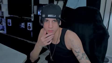 Snapshot of davisross chatting on 03-15-26, 01:39 davis online show from 03-15-26, 01:39