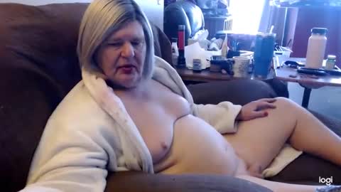 Snapshot of dawndoesall chatting on 01-05-25, 04:38 dawndoesall online show from 01-05-25, 04:38