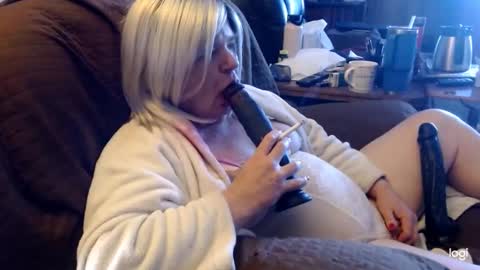 Snapshot of dawndoesall chatting on 02-22-25, 10:20 dawndoesall online show from 02-22-25, 10:20