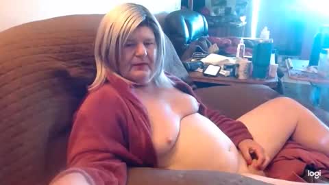 Snapshot of dawndoesall chatting on 09-28-25, 05:29 dawndoesall online show from 09-28-25, 05:29