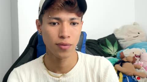 Snapshot of daxonreyy_ chatting on 02-26-26, 04:39 Daxon online show from 02-26-26, 04:39