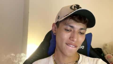 Snapshot of daxonreyy_ chatting on 03-06-26, 06:10 Daxon online show from 03-06-26, 06:10