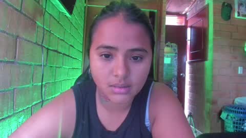 Snapshot of dayanasuarez17 chatting on 04-15-26, 07:58 PAULA wh online show from 04-15-26, 07:58