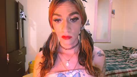 dayanna_01_ online show from 04-19-26, 10:12