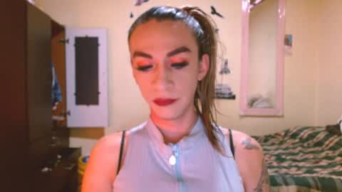 Snapshot of dayanna_01_ chatting on 05-17-26, 05:31 dayanna_01_ online show from 05-17-26, 05:31