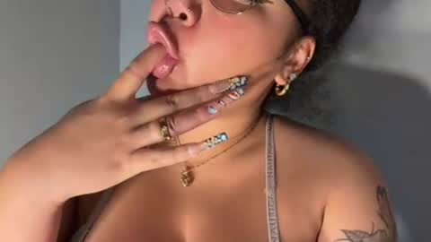 dayqueen1 online show from 06-30-26, 11:33