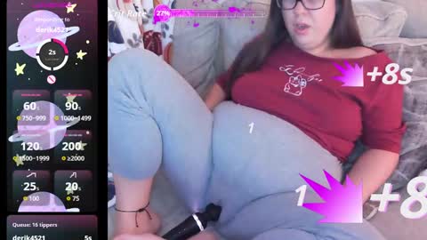 Snapshot of dazeddesty_ chatting on 09-18-25, 08:22 Dazeddesty online show from 09-18-25, 08:22