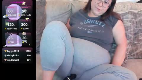 Snapshot of dazeddesty_ chatting on 10-27-25, 09:52 Dazeddesty online show from 10-27-25, 09:52