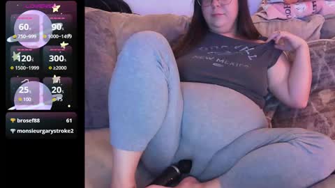 Snapshot of dazeddesty_ chatting on 10-30-25, 10:21 Dazeddesty online show from 10-30-25, 10:21