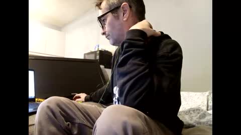 Snapshot of dazzill chatting on 01-11-26, 07:08 Dazzill online show from 01-11-26, 07:08